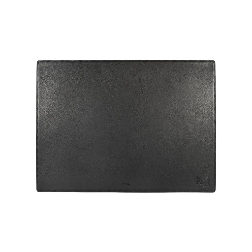K0044AB | Sottomano da Scrivania in Vera Pelle pieno fiore con grana dollaro - Colore Nero - Dimensioni: cm 50 x 37 x 0,5 - Confezione: Busta in Cartoncino Nera